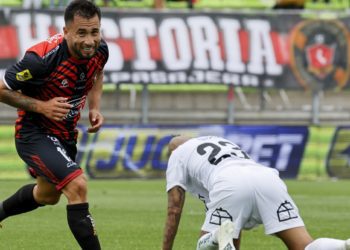 Hallan cadáver al borde de la Ruta 78 a la altura de Talagante