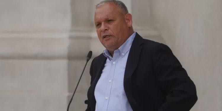 Gobernador Rodrigo Mundaca afirmó que el Gobierno se retira sin haber cumplido en reconstrucción