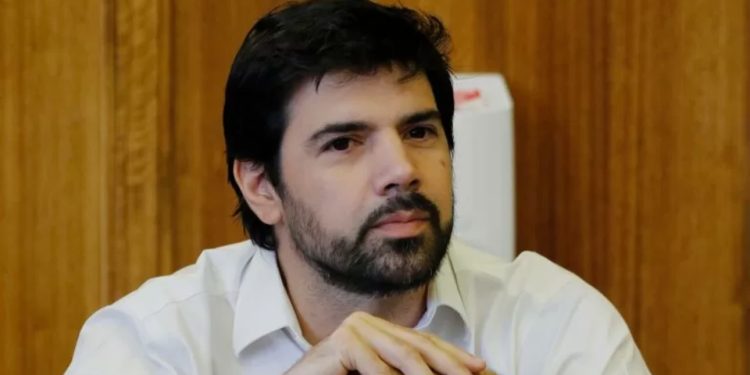 Una semana de retroceso institucional