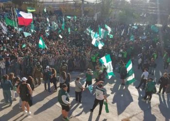 Masivo recibimiento de Wanderers Sub-20 en Valparaíso