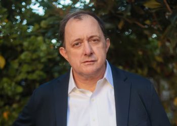 Iván Poduje frena expropiación de Colonia Dignidad y anuncia recorte de proyectos por déficit en el Minvu