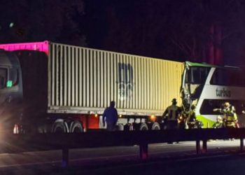A 16 se eleva número de heridos tras violento choque en peaje de Casablanca