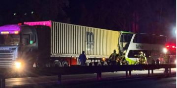 A 16 se eleva número de heridos tras violento choque en peaje de Casablanca