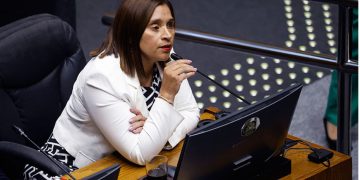 Fabiola Campillai se transforma en presidenta de comisión de DD.HH. del Senado