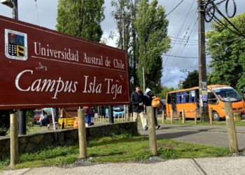 Suspenden clases en campus de Universidad Austral donde fue agredida Ministra Lincolao