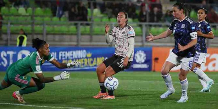 Depresión adolescente y redes sociales: las señales de alerta que padres y colegios no deben ignorar