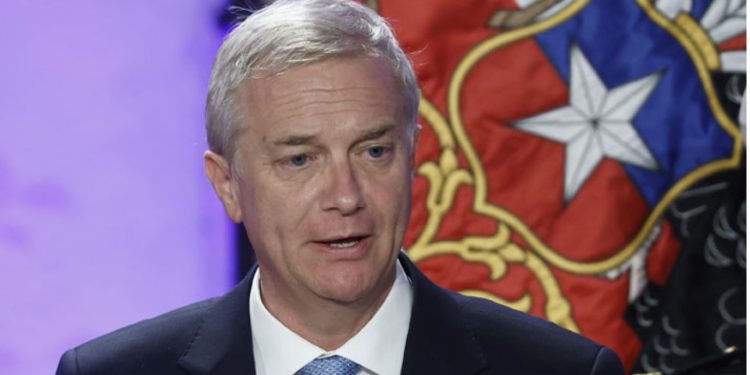 Encuesta Criteria registra apoyo de 37% para Presidente José Antonio Kast