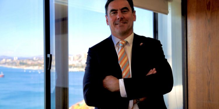 Subsecretario de Pesca, Osvaldo Urrutia ve con buenos ojos el concepto de micro relocalización para concesiones de acuicultura