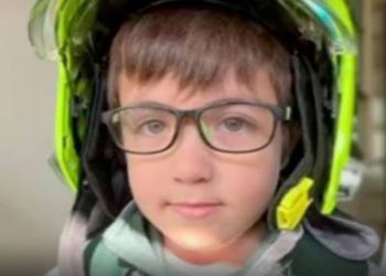 Impacto en Curanilahue tras muerte de niño que se contagió con bacteria tras comer hamburguesa cruda