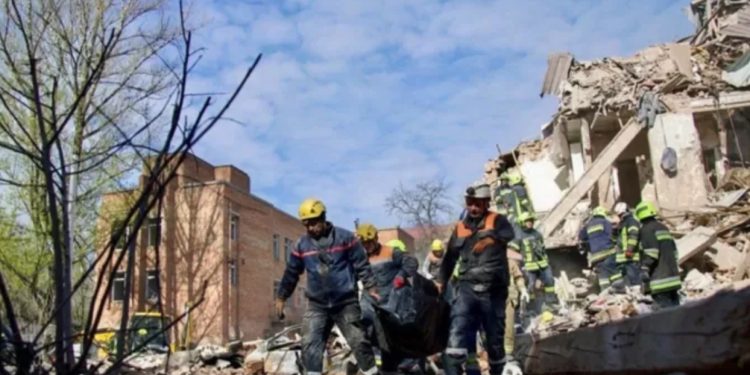 Los Carabineros que todos queremos: 99 años mirando al futuro