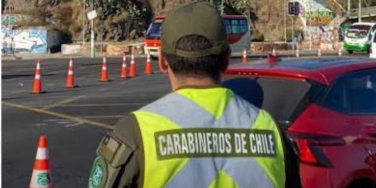 Los Carabineros que todos queremos: 99 años mirando al futuro