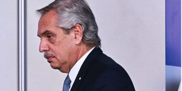 Prisión preventiva para pareja que estafaba mediante arriendos falsos a turistas extranjeros en Viña del Mar