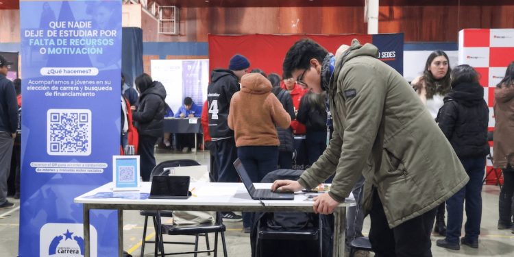 Acortar carreras universitarias: expertos entregan cifras y aseguran que el desafío no es solo reducir años
