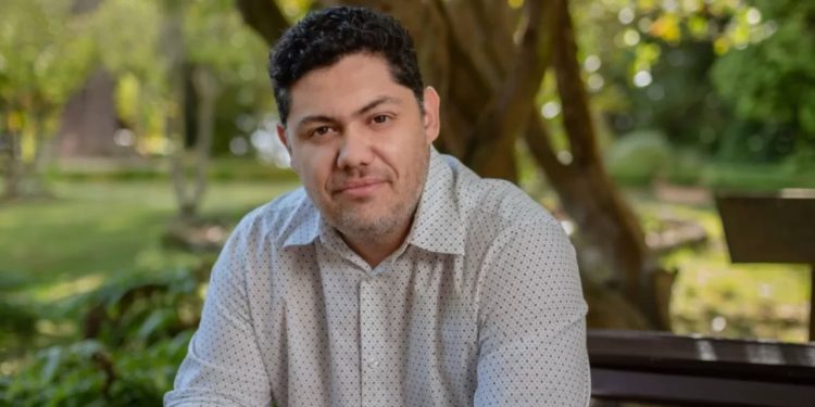La única revolución es sentir lo que el mundo ha dejado de sentir