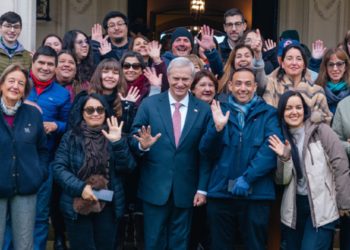 Denuncian que Hospital Van Buren gastó $5 mil millones en tratos directos