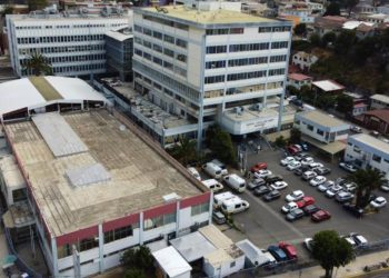 Denuncian que Hospital Van Buren gastó $5 mil millones en tratos directos