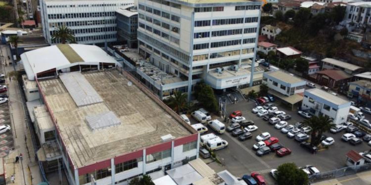 Denuncian que Hospital Van Buren gastó $5 mil millones en tratos directos