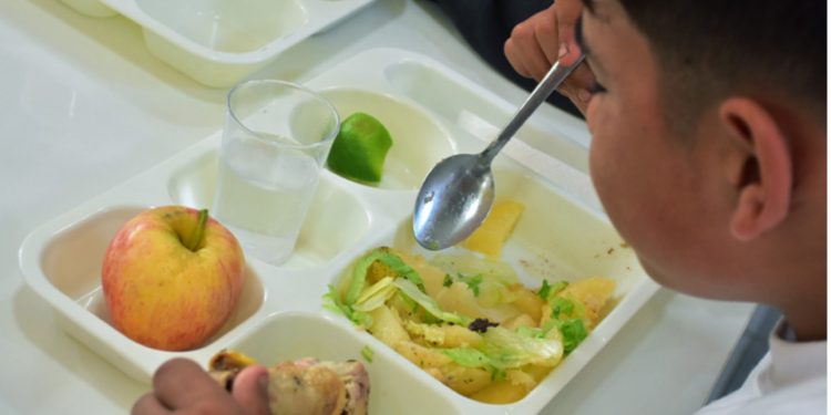 Atenciones respiratorias alcanzan su nivel más alto del año: especialistas explican por qué aún es tiempo de vacunarse
