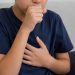 Tos prolongada en niños: cuándo deja de ser un síntoma normal y cómo distinguirla en medio del alza de virus respiratorios