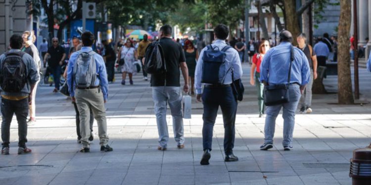 Con Valparaíso a la cabeza, cuatro regiones del país reflejan cifras de desempleo superiores a dos dígitos