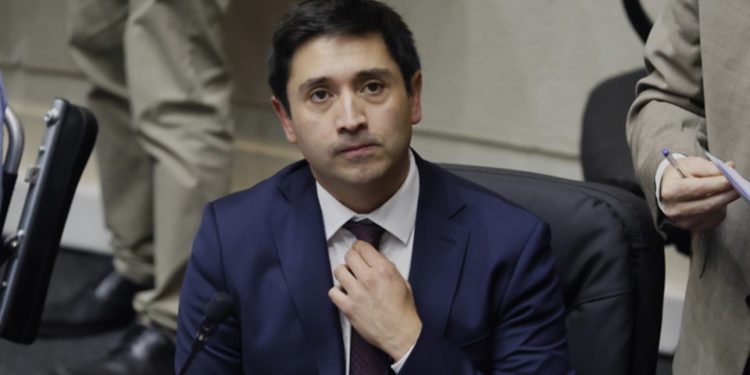 Revelan nueva causa contra senador e indagan presunto pago de $14 millones al exfiscal Carlos Palma