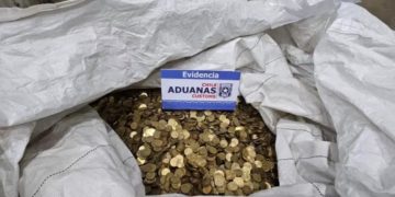 Detectan a sujetos que Intentaron sacar más de $10 millones en monedas de 10 pesos hacia China