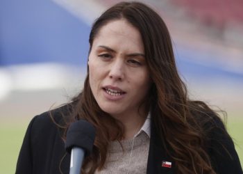Ministra del deporte lamenta que partido entre Wanderers y Real Madrid no sea en Valparaíso