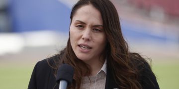 Ministra del deporte lamenta que partido entre Wanderers y Real Madrid no sea en Valparaíso