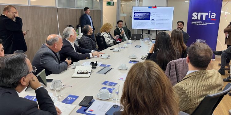 Gobernador y siete alcaldes firman acuerdo con Subsecretaría de Prevención del Delito para incorporar a la región en el Sistema Integrado de Teleprotección con IA