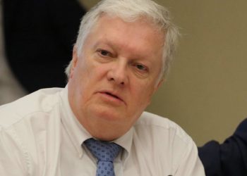 PDI incauta teléfono de Kusanovic tras denuncia de exfuncionario por devolución forzada de sueldo