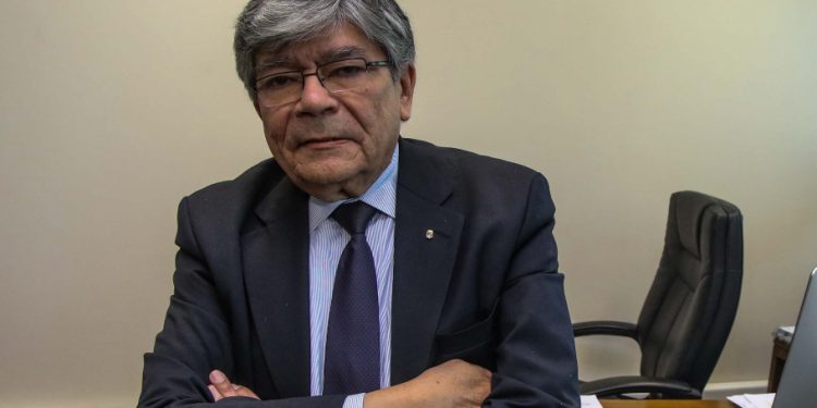 Decano de la Facultad de Medicina UV destaca labor y enfoque estratégico del nuevo Consejo Nacional de Salud