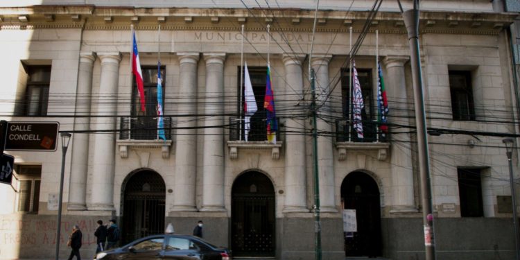 Gobierno Regional de Valparaíso visitó Escuela Intercultural Laguna Verde y compromete apoyo para su recuperación