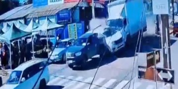 Camión fuera de control siembra el caos en Cartagena y deja 13 personas lesionadas