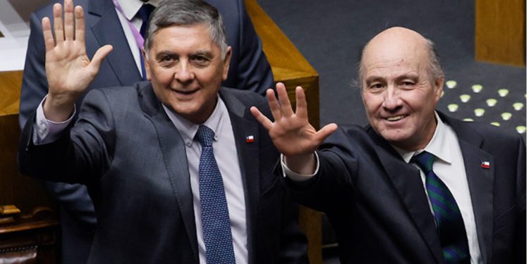 Anuncian reapertura de avenida Altamirano con tránsito unidireccional tras socavón