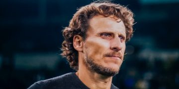 Diego Forlán asume como DT interino de Uruguay tras la era Bielsa