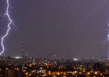 Decretan alerta meteorológica por tormentas eléctricas desde Coquimbo al Maule
