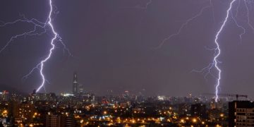 Decretan alerta meteorológica por tormentas eléctricas desde Coquimbo al Maule