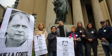 Familias damnificadas de El Olivar llegan a la Corte por paralización de viviendas y cuestionan a Ministro Poduje