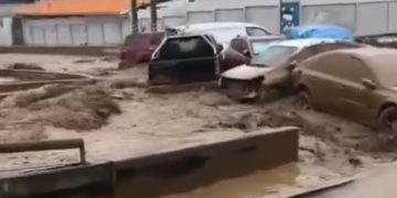 Impresionante aluvión en Tocopilla obliga a Senapred a llamar para evacuar seis sectores de la comuna