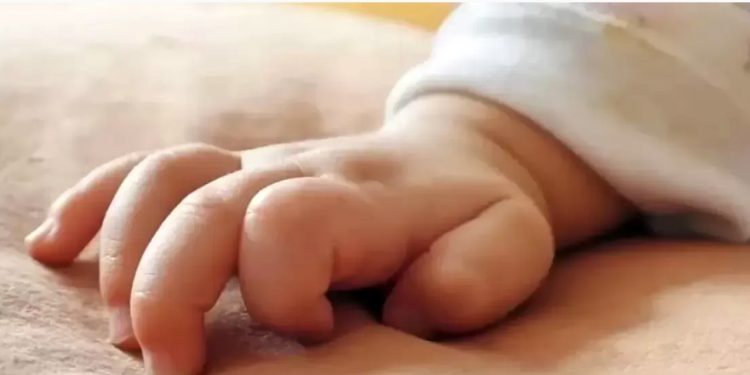 Fiscalía investiga muerte de guagua de cuatro meses en Puchuncaví que estaba al cuidado de su padre