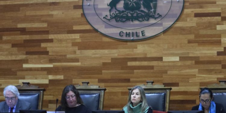 Adolescente de 14 años confiesa que mató a su madre tras una pelea en San Joaquín