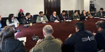 Endeudamiento juvenil: experto recomienda no comprometer más del 30% del sueldo en créditos