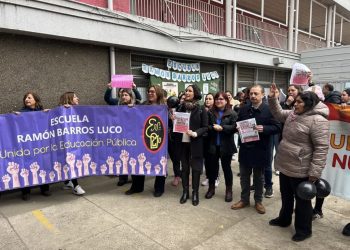 Diputado Cuello y comunidad de la Escuela Ramón Barros Luco exigen asegurar recursos para reconstrucción tras informe de Contraloría