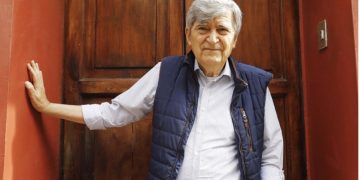 Camilo Escalona permanece en coma inducido tras complicaciones por cáncer