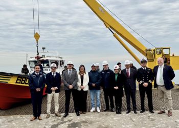 Reparación de grúa de Caleta Portales recibe visto bueno y pescadores podrán volver a trabajar tras daños provocados por temporales