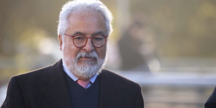 Oposición confirma acusación constitucional contra el ministro Fernando Rabat