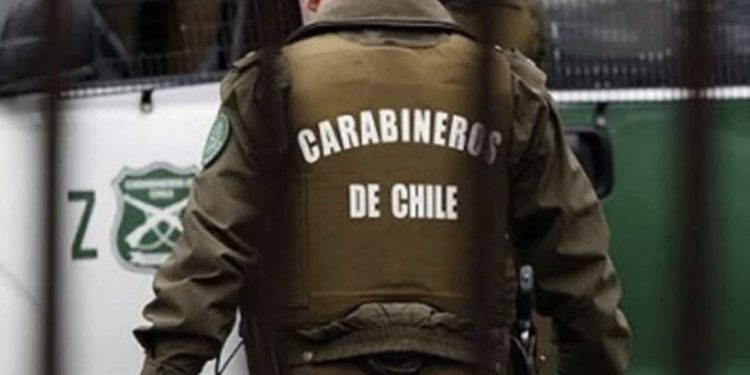 Sujeto de 20 años amenazó con cuchillo a su madre y padrastro en Limache