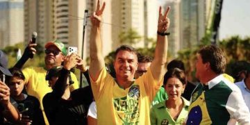 Flávio Bolsonaro se impuso en primera vuelta en Brasil e irá al balotaje con Lula de Silva