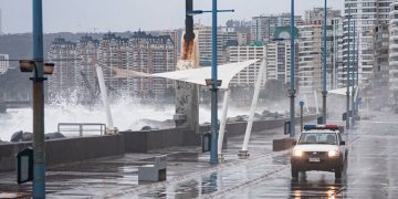 Lluvia con fuerte viento y tormentas eléctricas en la cordillera se mantendrá en la Región de Valparaíso
