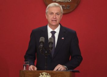 Presidente Kast instruye usar herramientas para expulsar extranjeros detenidos en desmanes por el aniversario del 18-O